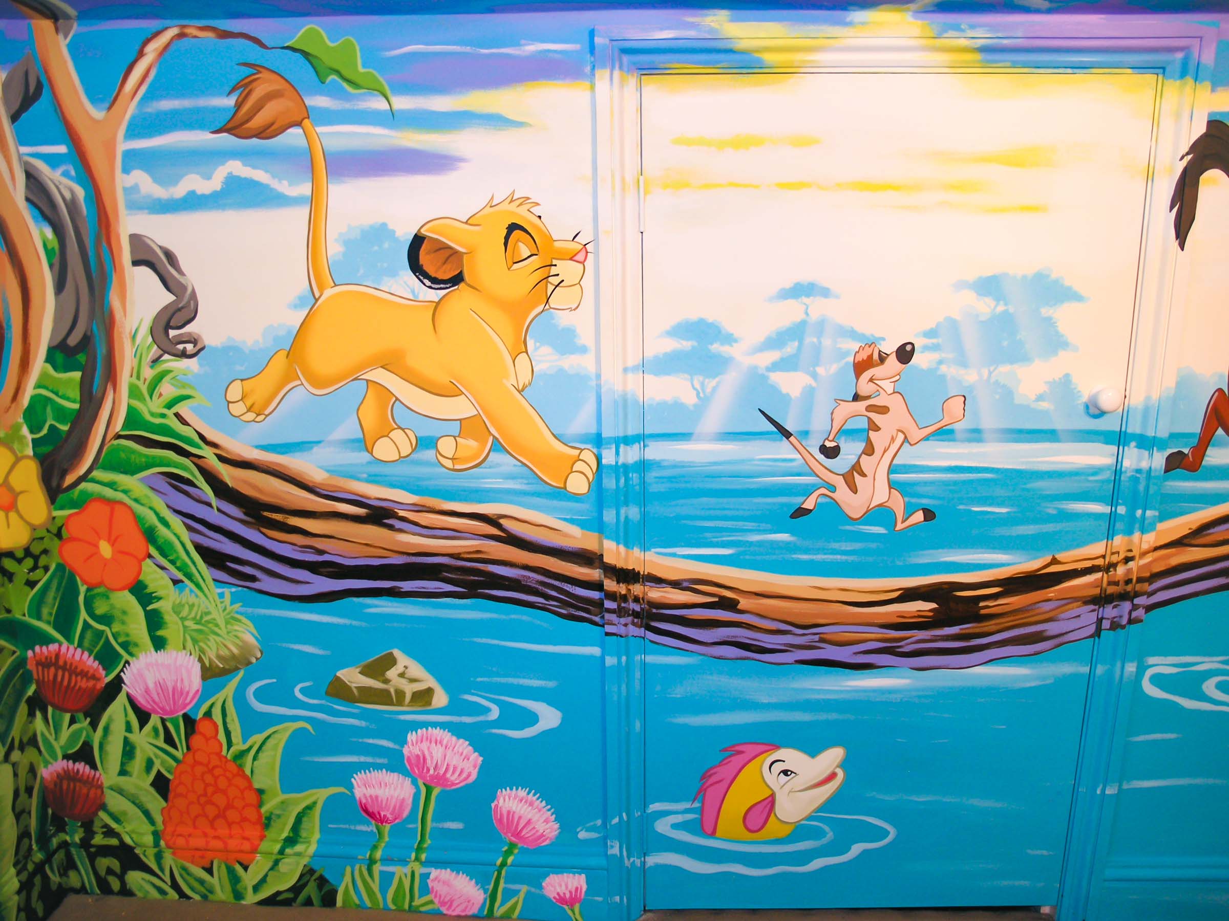 lion king mural showing the foliage on the right