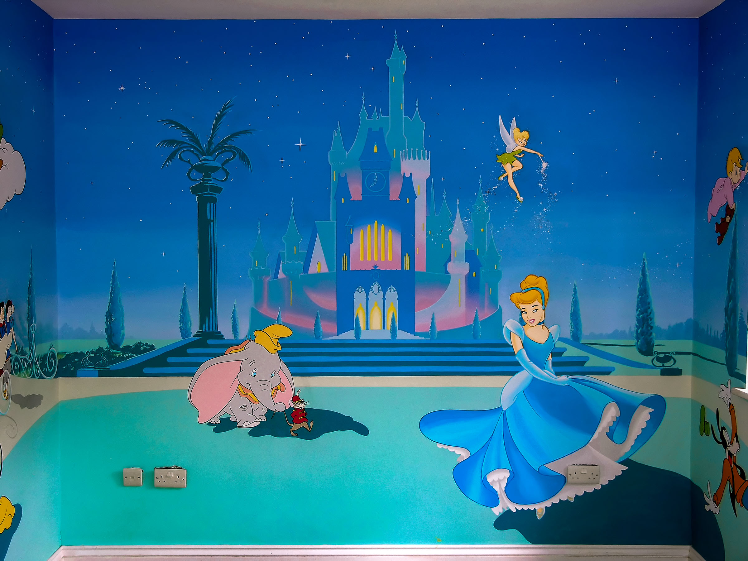 Disney Princess Castle, Dumbo, Cinderella, Tinkerbell